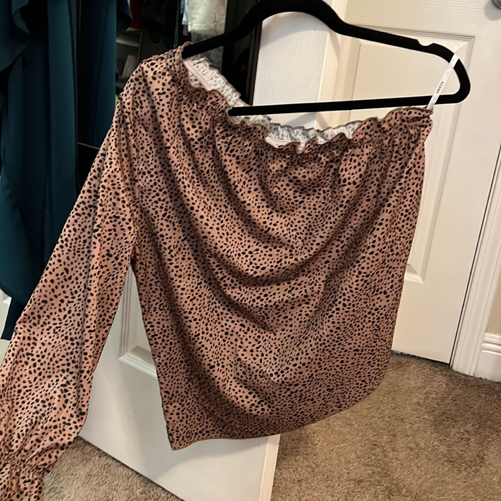 Shein one shoulder top size: medium/6